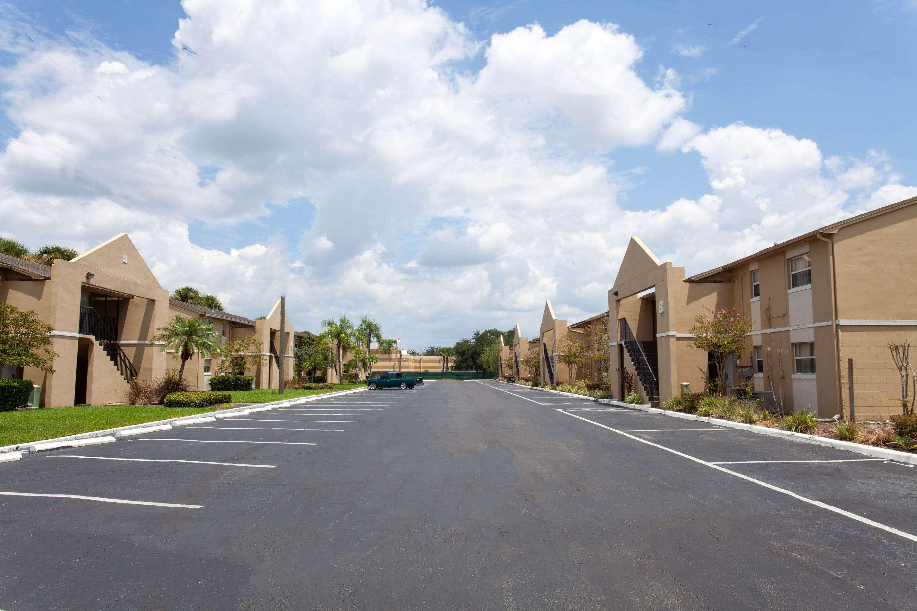 Super 8 By Wyndham Kissimmee Motel Exterior photo